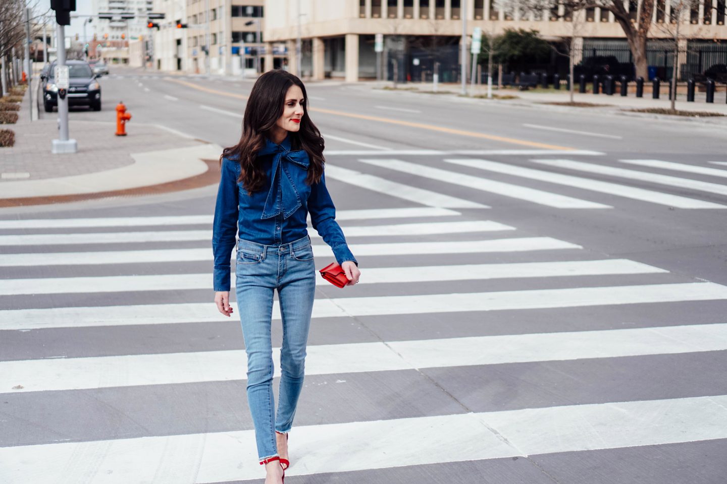 I'm over on TheDandyLiar.com talking about denim. I'm loving this new pair I bought from Banana Republic that has a frayed hem and fits in all the right places. I also paired it with a denim bow tie top and navy plaid trench coat.