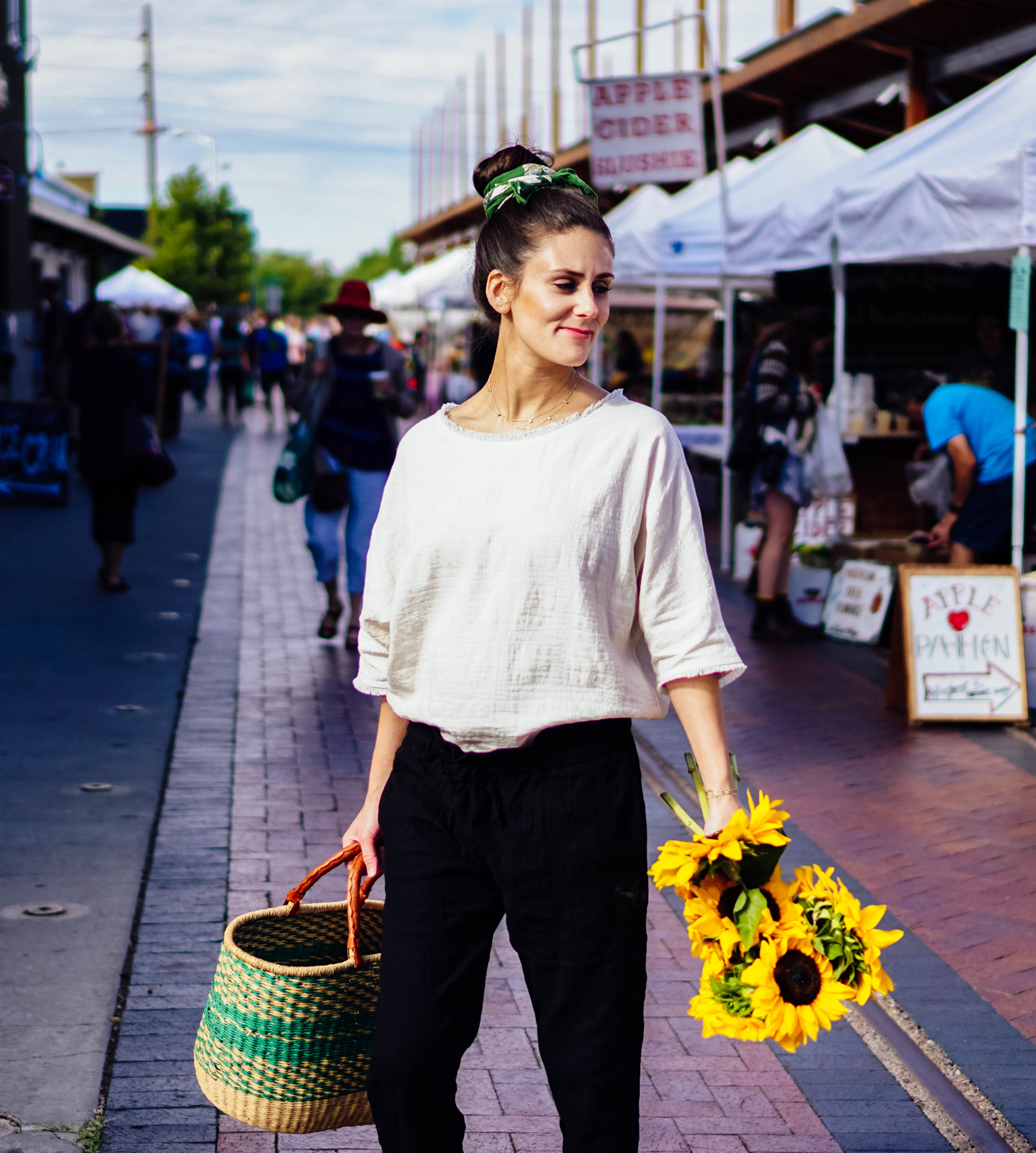 I'm exploring the Santa Fe Farmer's Market and the famous Cathedral Basilica of St. Francis of Assisi in some of my favorite maternity pieces from hatch collection over on The Dandy Liar, including this comfortable black jumper, and these extra forgiving paperbag waist pants and linen top.