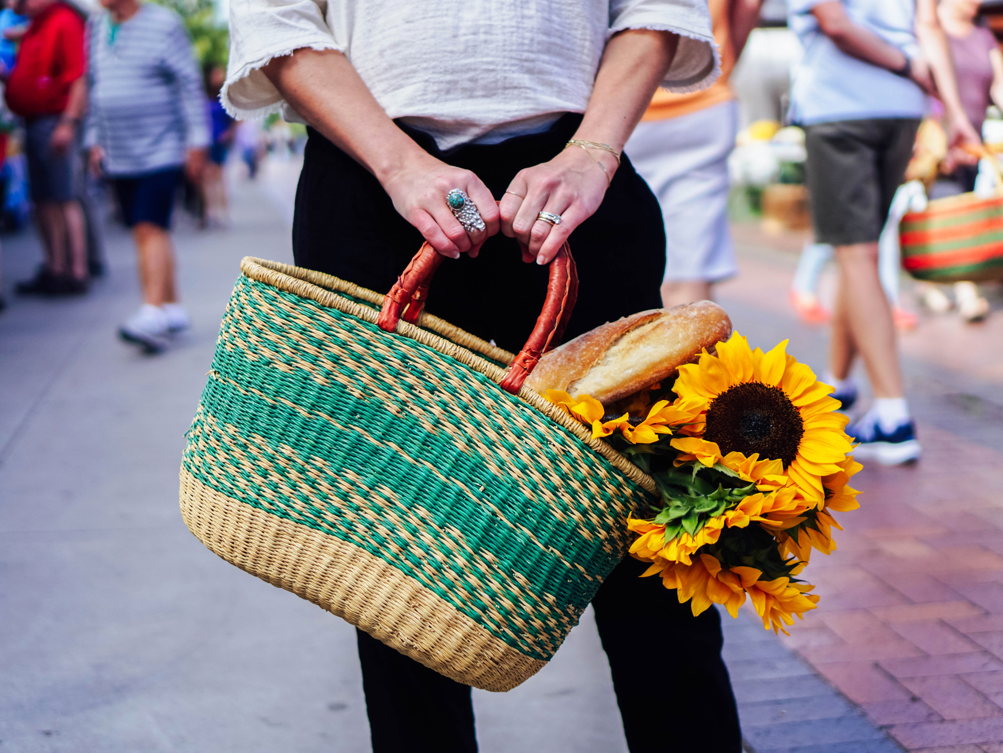 I'm exploring the Santa Fe Farmer's Market and the famous Cathedral Basilica of St. Francis of Assisi in some of my favorite maternity pieces from hatch collection over on The Dandy Liar, including this comfortable black jumper, and these extra forgiving paperbag waist pants and linen top.