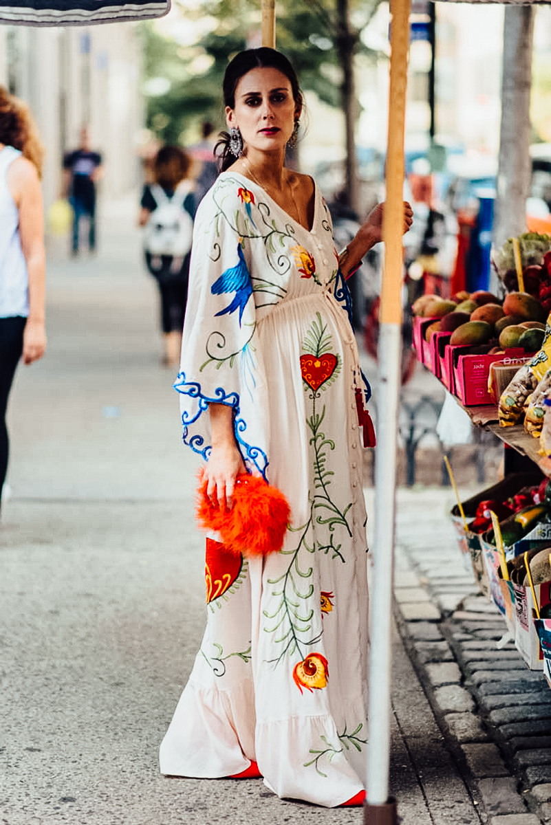 I'm sharing my 30 week bump update on TheDandyLiar.com, featuring this gorgeous Fillyboo embroidered gown that I wore during New York Fashion Week.