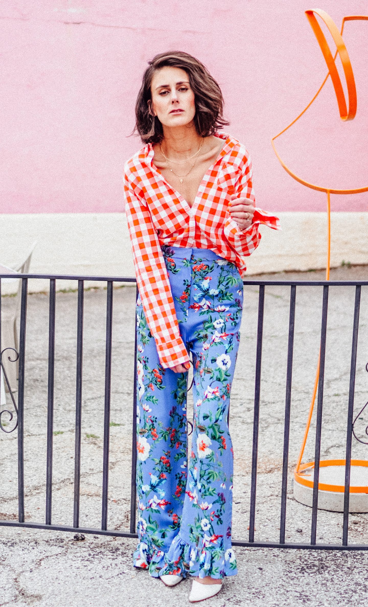 I am sharing two simple rules on how to mix prints and patterns like a pro, so that you can pull them off with confidence.